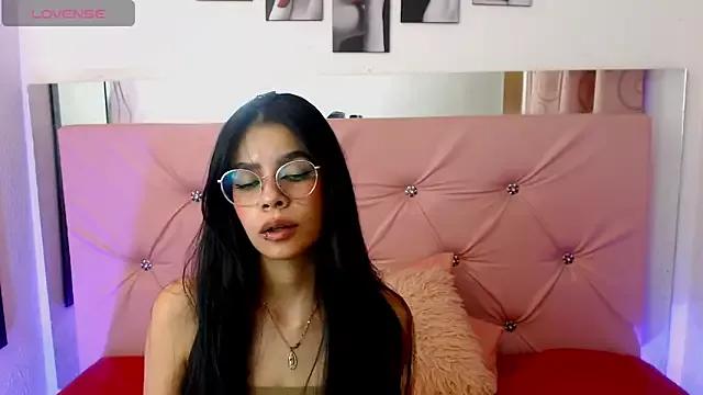 Explore our live girls sluts from our Custom and Multi clubs and checkout exclusive access to highly interactive content, such as shape, hair, titties, pussy type and many more.