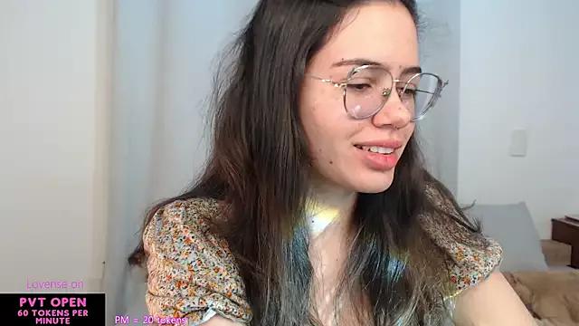 Explore our live girls sluts from our Custom and Multi clubs and checkout exclusive access to highly interactive content, such as shape, hair, titties, pussy type and many more.
