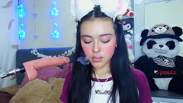 crystalswanzz25 from StripChat is Freechat