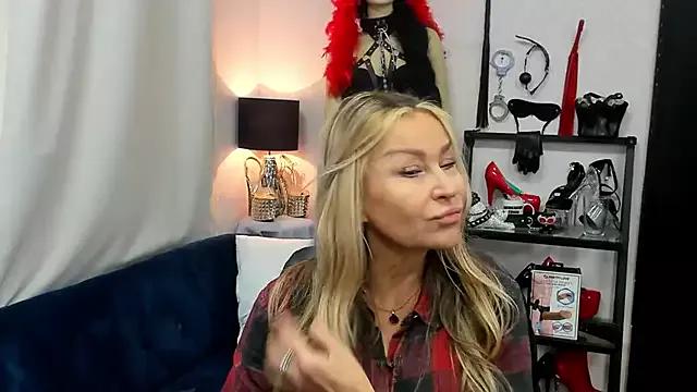Explore our live girls sluts from our Custom and Multi clubs and checkout exclusive access to highly interactive content, such as shape, hair, titties, pussy type and many more.