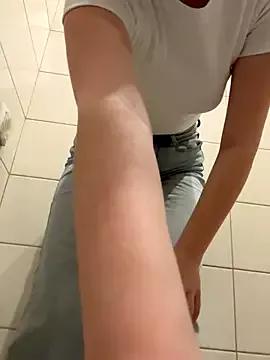 Photos of Cumonmme from StripChat is Freechat