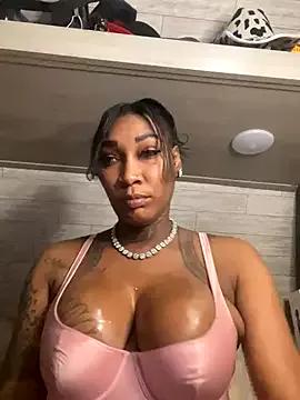 CUMQUEEN-XXX69 from StripChat is Freechat