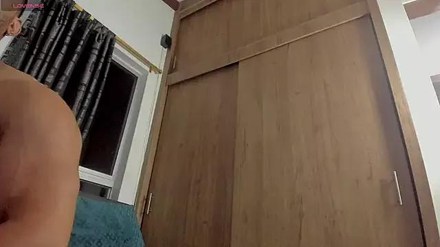 Curt_xxx webcams show profile image 