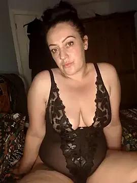 Curvy-Cowgirl36XX from StripChat is Freechat
