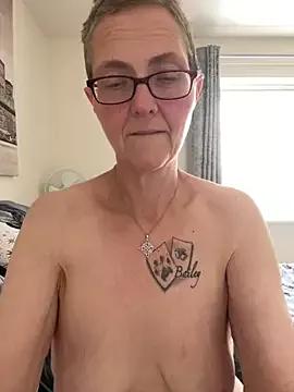 Curvy-Jinx from StripChat is Freechat