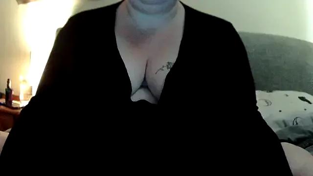 Curvy_Alyssia88X webcams show profile image 