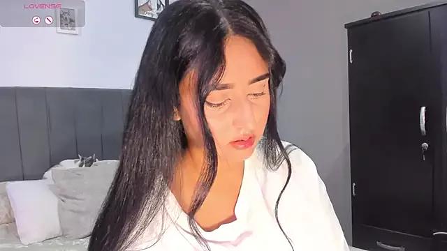 Explore our live girls sluts from our Custom and Multi clubs and checkout exclusive access to highly interactive content, such as shape, hair, titties, pussy type and many more.