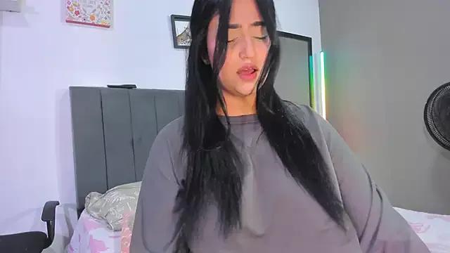 curvy_jhacky from StripChat is Freechat