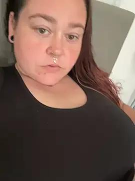 CurvyAlaya from StripChat is Freechat