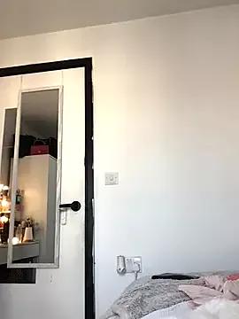 CurvyGoddessXxx from StripChat is Freechat