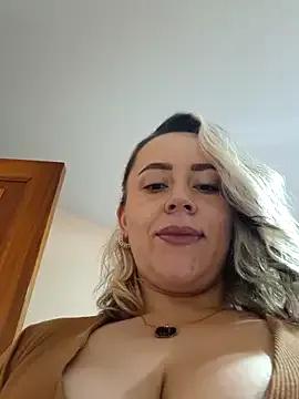 CurvyLust_x from StripChat is Freechat