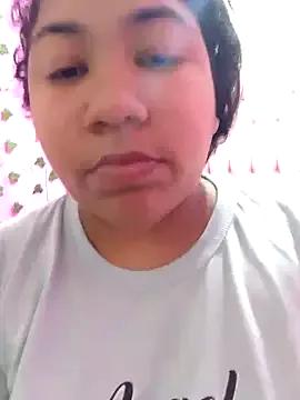 CurvyMelissa from StripChat is Freechat