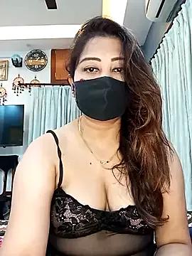 Cute-mili from StripChat is Freechat