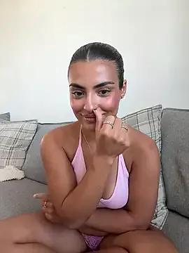 Photos of cute_carly_ from StripChat is Group