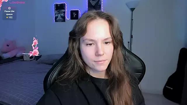 Explore our live girls sluts from our Custom and Multi clubs and checkout exclusive access to highly interactive content, such as shape, hair, titties, pussy type and many more.