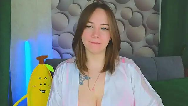 Explore our live girls sluts from our Custom and Multi clubs and checkout exclusive access to highly interactive content, such as shape, hair, titties, pussy type and many more.