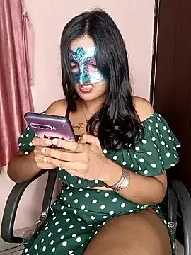 cuteniaa from StripChat is Freechat