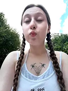 Cuteperseon webcams show profile image 