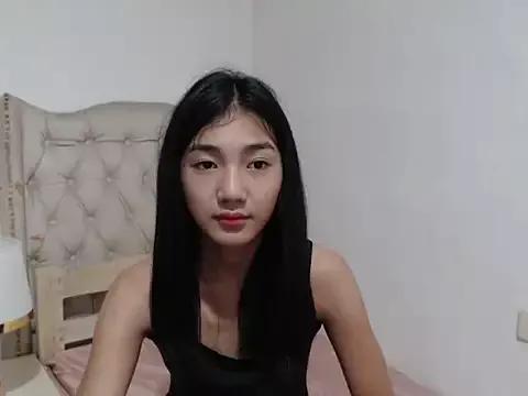 Photos of Cutie_Bella18 from StripChat is Freechat