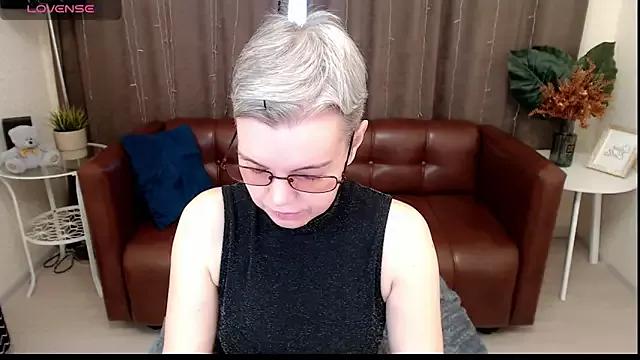 Photos of Cutie_Erikaa1 from StripChat is Freechat