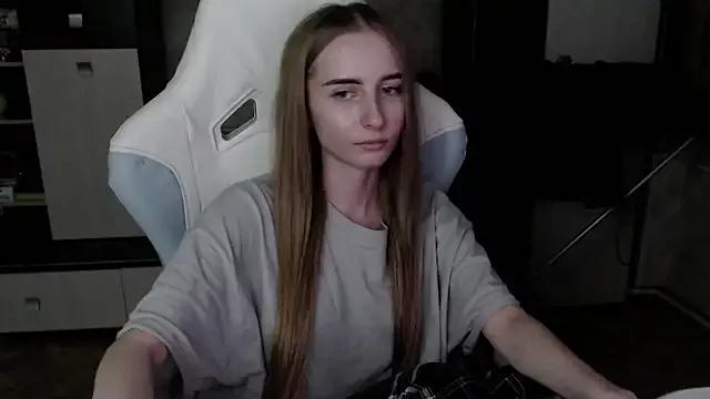 Cutti_Crystal from StripChat
