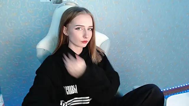 Cutti_Crystal from StripChat