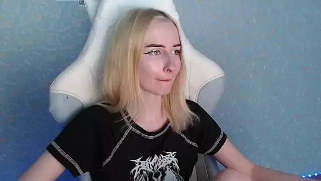 Cutti_Crystal from StripChat