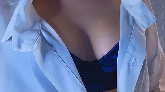 Explore our live girls sluts from our Custom and Multi clubs and checkout exclusive access to highly interactive content, such as shape, hair, titties, pussy type and many more.