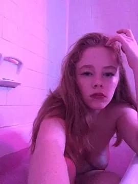 daddyscumprincess from StripChat