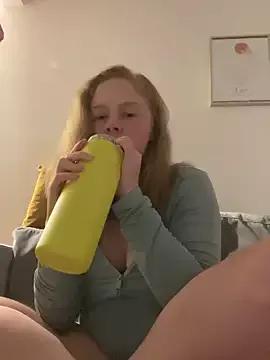 daddyscumprincess from StripChat