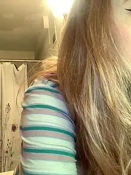 daddyscumprincess from StripChat