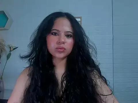 Explore our live girls sluts from our Custom and Multi clubs and checkout exclusive access to highly interactive content, such as shape, hair, titties, pussy type and many more.
