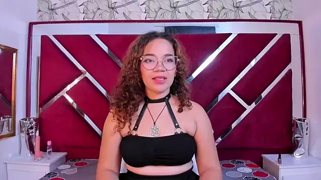 Explore our live girls sluts from our Custom and Multi clubs and checkout exclusive access to highly interactive content, such as shape, hair, titties, pussy type and many more.