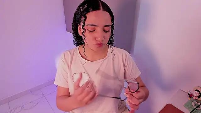 Explore our live girls sluts from our Custom and Multi clubs and checkout exclusive access to highly interactive content, such as shape, hair, titties, pussy type and many more.