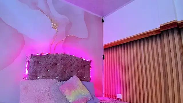 Daisy__rose from StripChat is Freechat