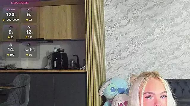 Explore our live girls sluts from our Custom and Multi clubs and checkout exclusive access to highly interactive content, such as shape, hair, titties, pussy type and many more.