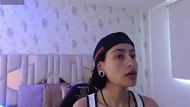 DAKOTA_TAY1 from StripChat is Freechat