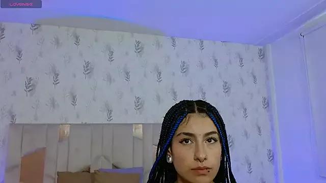 Explore our live girls sluts from our Custom and Multi clubs and checkout exclusive access to highly interactive content, such as shape, hair, titties, pussy type and many more.