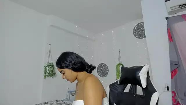 Dakota_x18 from StripChat is Freechat