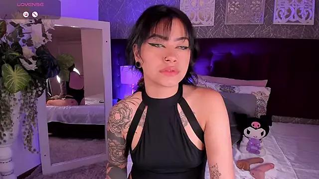 DakottaHill from StripChat is Freechat