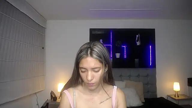 Explore our live girls sluts from our Custom and Multi clubs and checkout exclusive access to highly interactive content, such as shape, hair, titties, pussy type and many more.