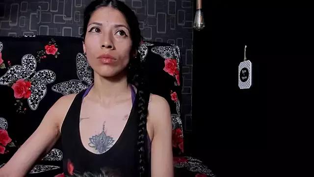 Explore our live girls sluts from our Custom and Multi clubs and checkout exclusive access to highly interactive content, such as shape, hair, titties, pussy type and many more.