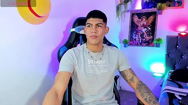 Damian_latinxxx from StripChat is Freechat