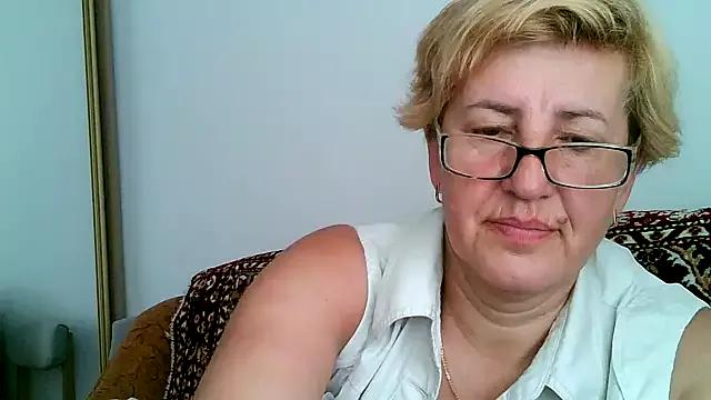 Dana4921 from StripChat