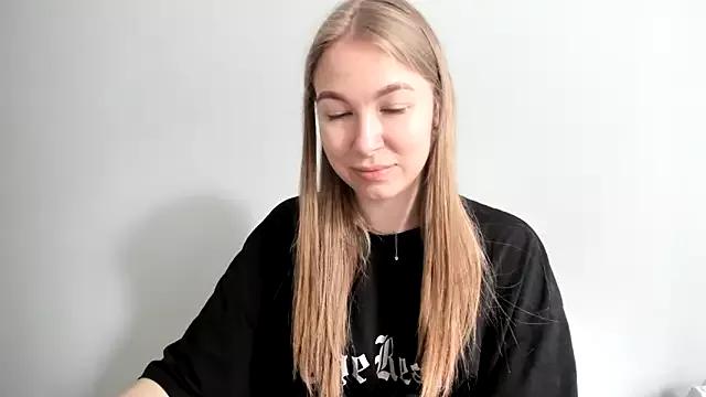 Dana_flowers from StripChat