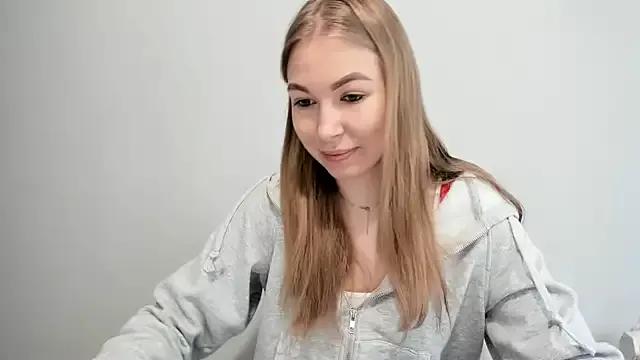 Dana_flowers from StripChat