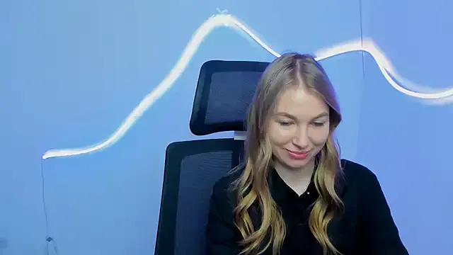 Dana_flowers from StripChat