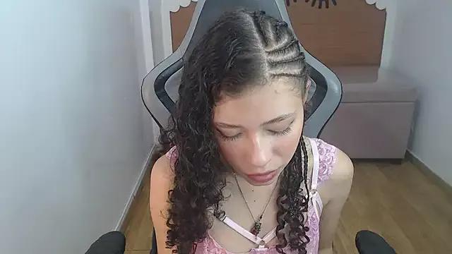Explore our live girls sluts from our Custom and Multi clubs and checkout exclusive access to highly interactive content, such as shape, hair, titties, pussy type and many more.
