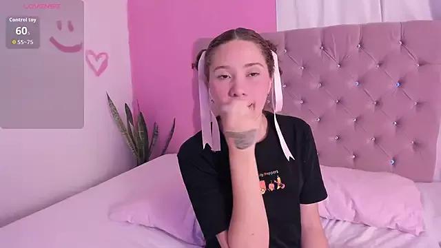 Daniela_Brown1 from StripChat is Freechat