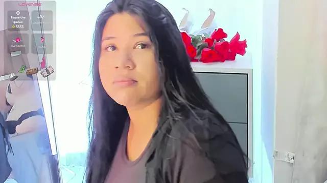 Explore our live girls sluts from our Custom and Multi clubs and checkout exclusive access to highly interactive content, such as shape, hair, titties, pussy type and many more.